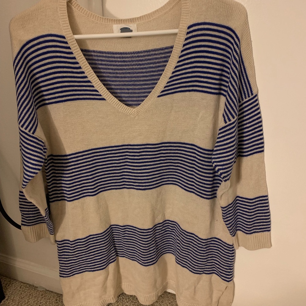 Blue stripped sweater